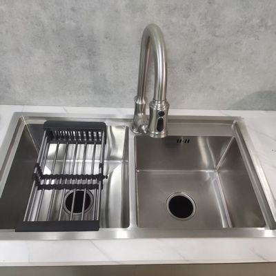 kwaliteit  Handmade Stainless Steel Kitchen Sink with Food Grade 304/316 Material and Cleaning-Cutting-Draining Integrated Design fabriek