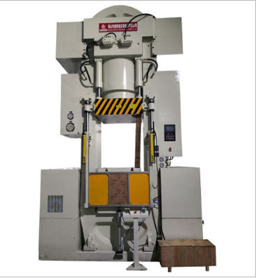 Geavanceerde automatiseringscontrolesysteem Grote tonnage Warm en koud smeden Hydraulische pers