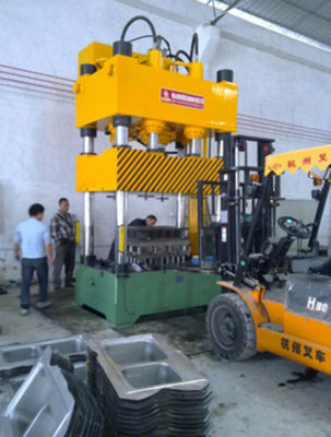 Speciale hydraulische persmachine voor grootschalige CNC-precisie van metalen wasbakken