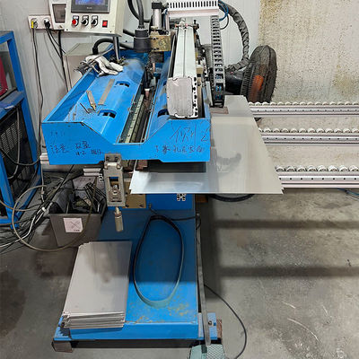 Hoogprecisie-CNC-keukenbedieningmateriaal met een rechte naad geavanceerde lasersweismachine