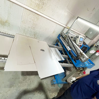 Betrouwbare lasmachine voor panelen van roestvrij staal voor handgemaakte wastafels in industriële werkplaatsen en woonprojecten