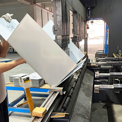 Geavanceerde besturingssystemen 201 en 316L Dual-Grade CNC-buigmachine van roestvrij staal voor handgemaakte gootstenen