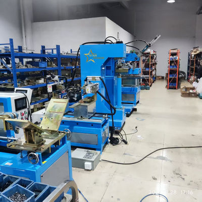 PLC-gecontroleerde gewrichts- en hoekdrukmachine voor hoogprecieze gladde lassen in de keukenindustrie