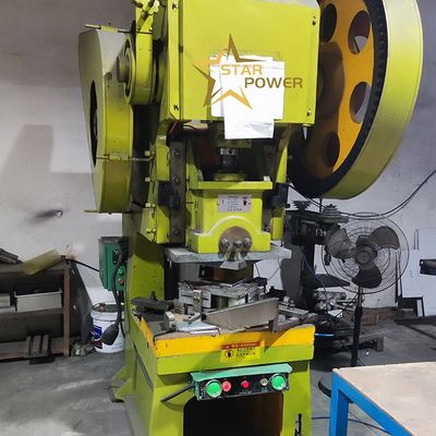 Grote punch buigende diepe keel pers voor de productie van de keuken wasbak
