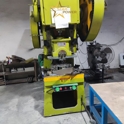 Stansbuigmachine voor de productie en verwerking van keukensink