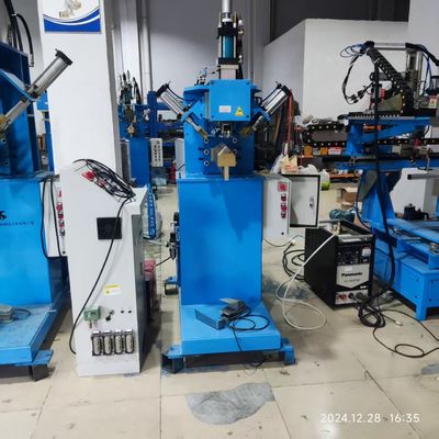 380V Hydraulische Keuken Koel Las Naad Press Machine 1800x1000x2100mm