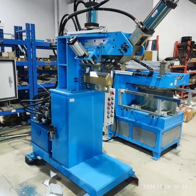 2 - in - Een Geïntegreerde Persboog & Hoekmachine (380V, 2.3KW, PLC-besturing)