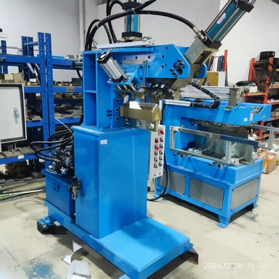 2 - in - Een Geïntegreerde Persboog & Hoekmachine (380V, 2.3KW, PLC-besturing)