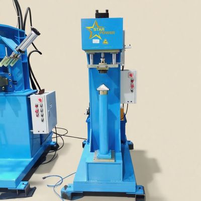 Pers voor het afronden van de onderste hoeken van spoelbakken