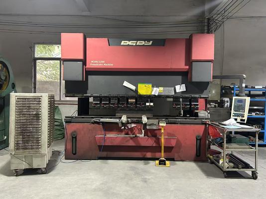 Buigmachine voor de bodems van kommen