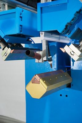 220V 500W CNC Verticale Lasser met 0,1-1,2 MPa Luchtdruk voor 4-Hoeken Afronding Lassen