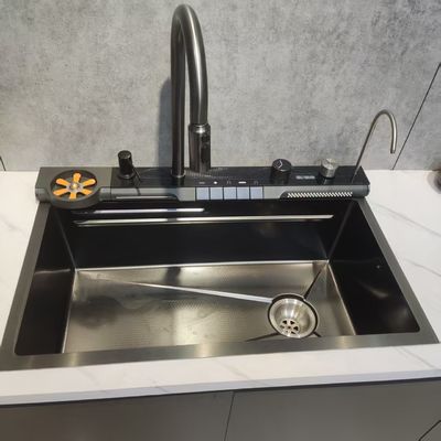 Goede prijs Handgemaakte 304/316 roestvrij staal enkelbakke keuken wastafel met terugtrekbaar afvoerrek online